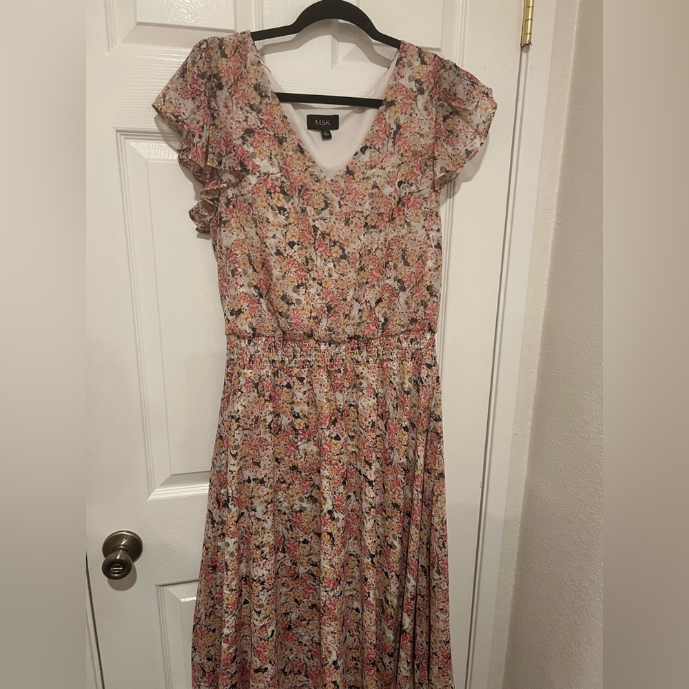 MSK Pink Floral V-Neck Midi Dress with Ruffle Sleeves